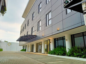 Hotel YouStay Semarang dengan lokasi yang strategis dan bernuansa modern